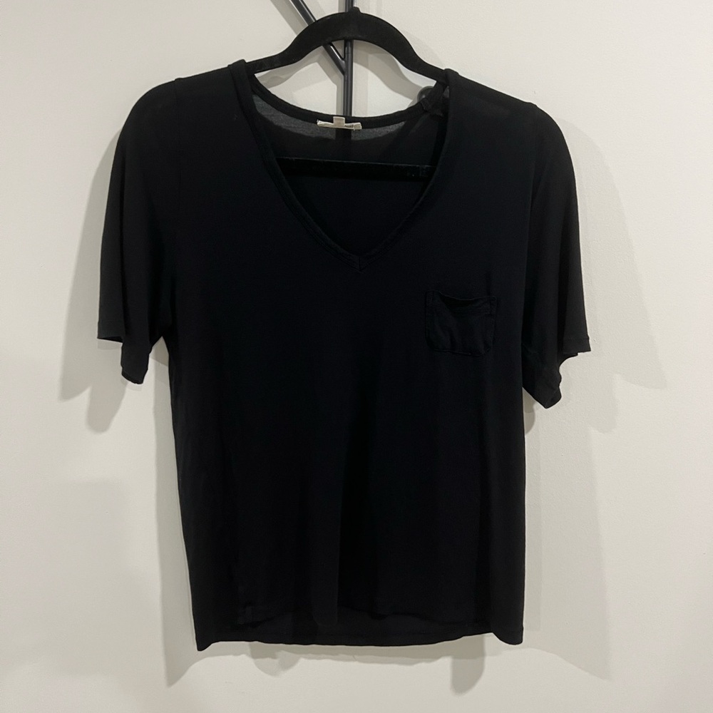 Wilfred Free Short Sleeve V-Neck Tee